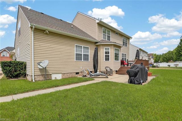 219 Berry Ridge LN, Suffolk, VA 23435