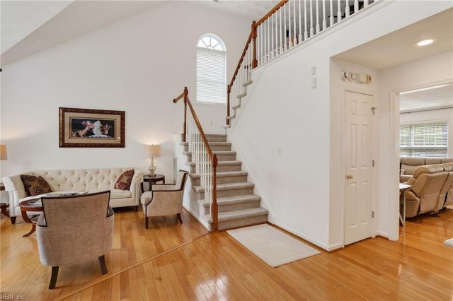 219 Berry Ridge LN, Suffolk, VA 23435