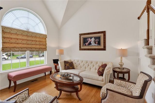 219 Berry Ridge LN, Suffolk, VA 23435