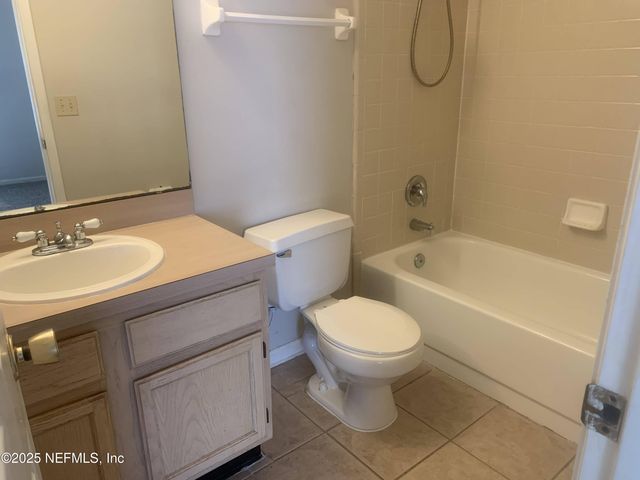 7630 LEAFY FOREST Way, Jacksonville, FL 32277