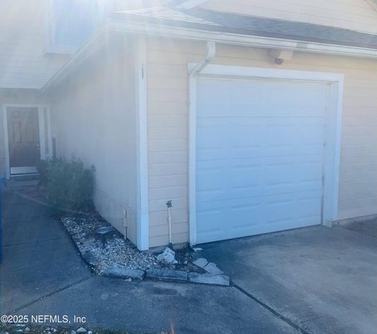 7630 LEAFY FOREST Way, Jacksonville, FL 32277