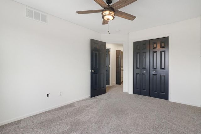 21305 Hytrail Circle, Lakeville, MN 55044