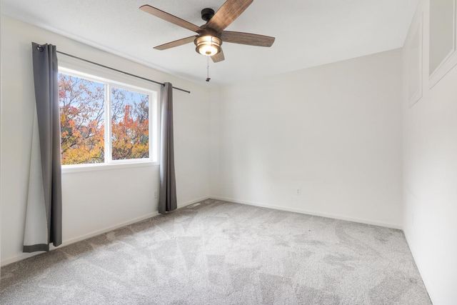 21305 Hytrail Circle, Lakeville, MN 55044