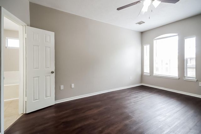 1818 Oak Ridge Drive, Kemah, TX 77565
