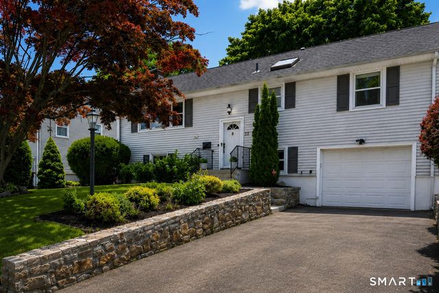 22 Heather Lane, Norwalk, CT 06851