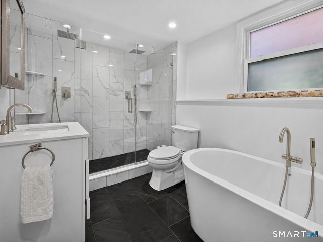 22 Heather Lane, Norwalk, CT 06851