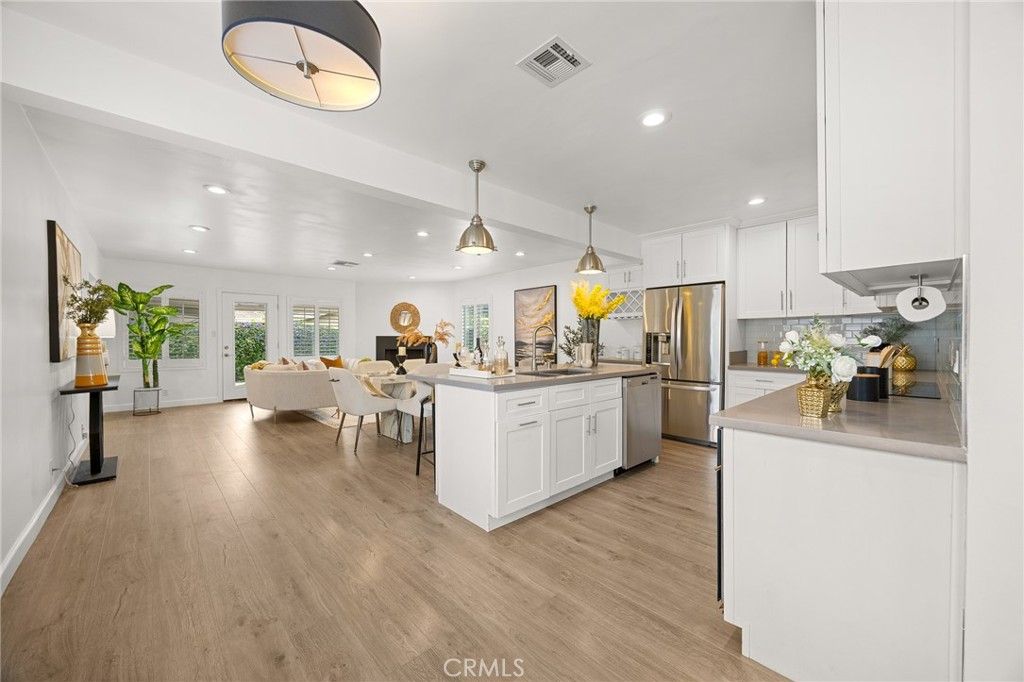 Image 6 of property listing at 4903 Ardsley, Temple City, CA 91780