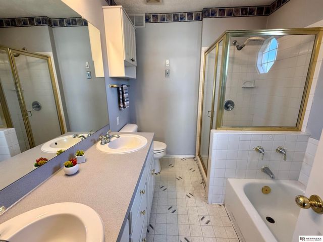 15321 Chalco Pointe Drive, Omaha, NE 68138