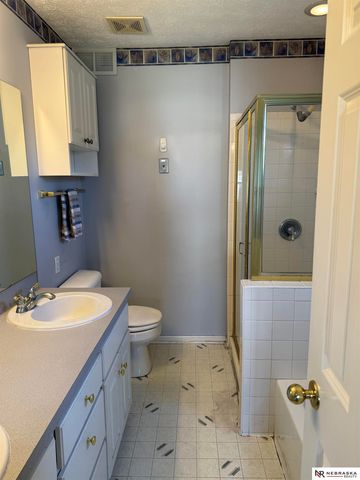 15321 Chalco Pointe Drive, Omaha, NE 68138