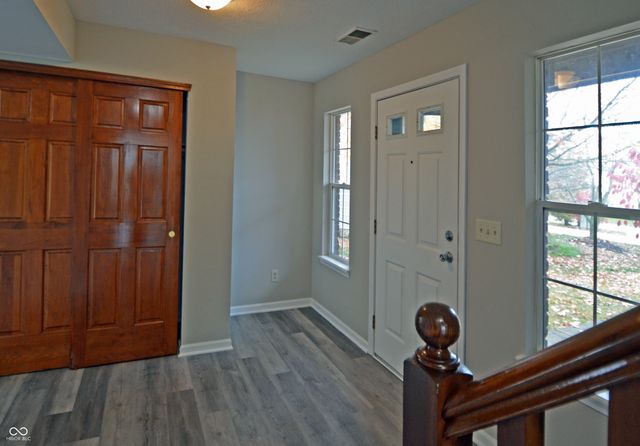 6389 Hillview Circle, Fishers, IN 46038