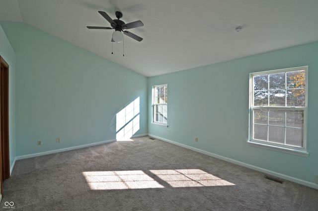 6389 Hillview Circle, Fishers, IN 46038