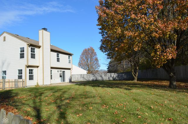 6389 Hillview Circle, Fishers, IN 46038