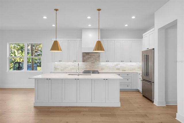 3301 W IOWA, Tampa, FL 33611