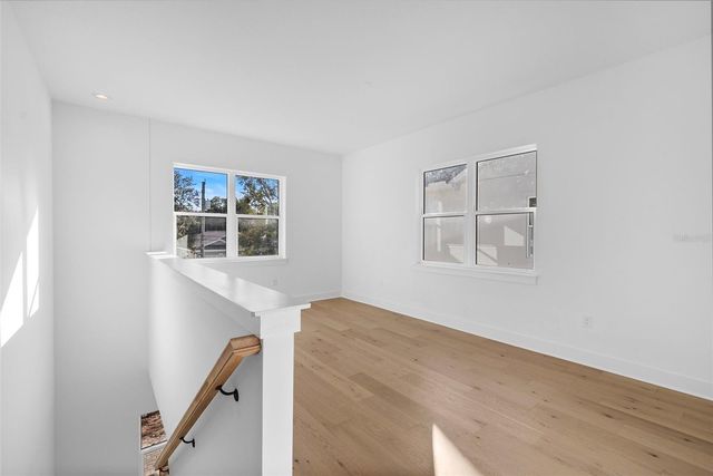 3301 W IOWA, Tampa, FL 33611