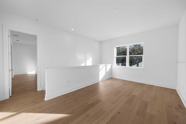 3301 W IOWA, Tampa, FL 33611