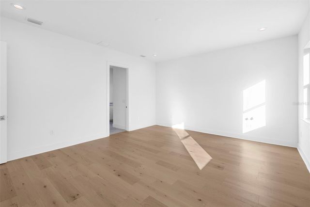 3301 W IOWA, Tampa, FL 33611