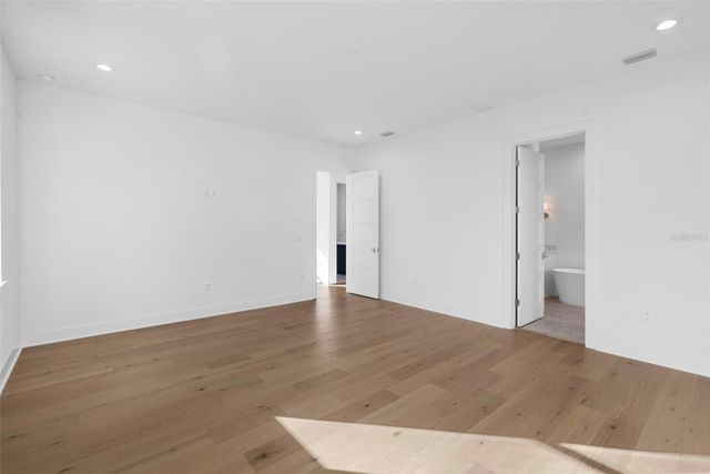 3301 W IOWA, Tampa, FL 33611