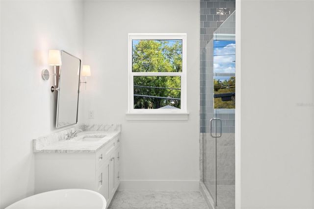 3301 W IOWA, Tampa, FL 33611