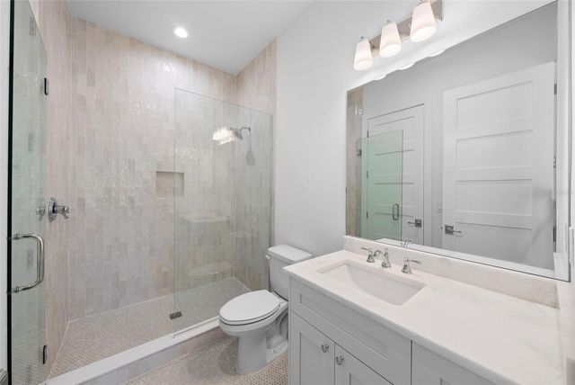 3301 W IOWA, Tampa, FL 33611