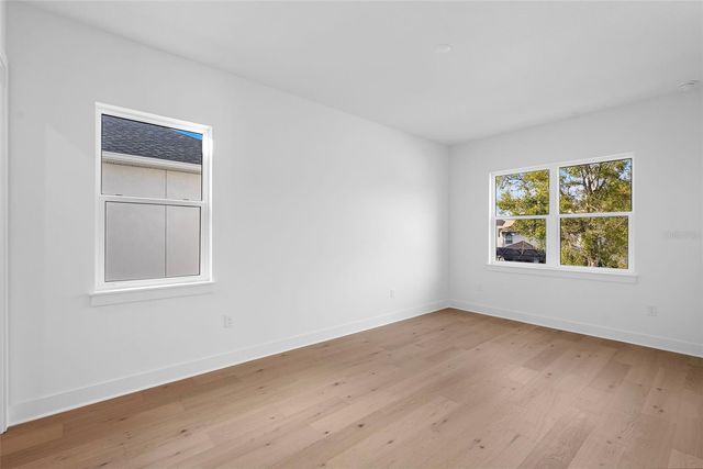 3301 W IOWA, Tampa, FL 33611