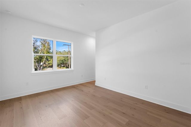 3301 W IOWA, Tampa, FL 33611