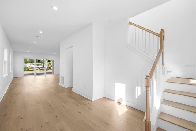 3301 W IOWA, Tampa, FL 33611