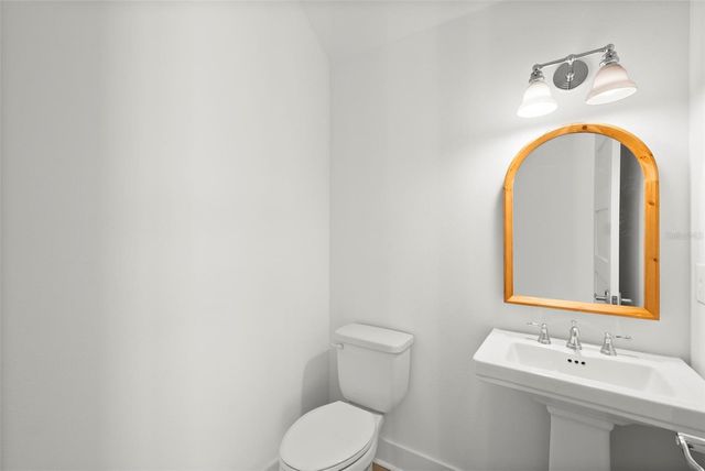 3301 W IOWA, Tampa, FL 33611