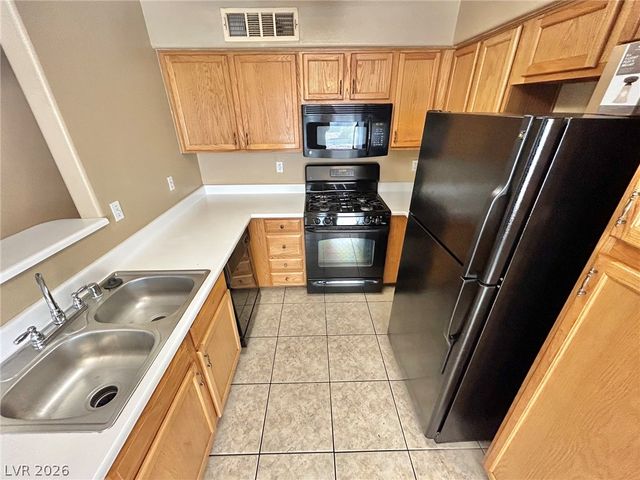 3065 Casey Drive 102, Las Vegas, NV 89120