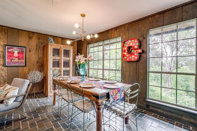 228 Rock Harbor Drive, Granbury, TX 76048