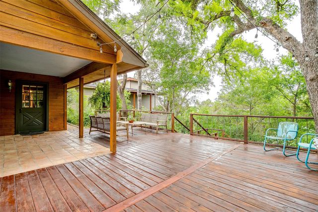 228 Rock Harbor Drive, Granbury, TX 76048