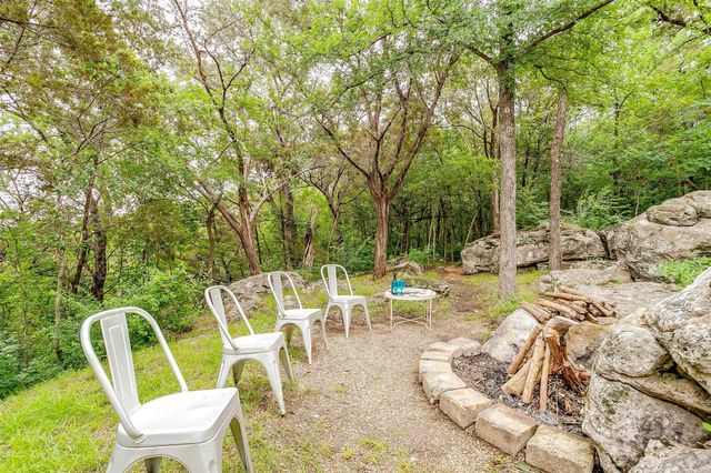 228 Rock Harbor Drive, Granbury, TX 76048