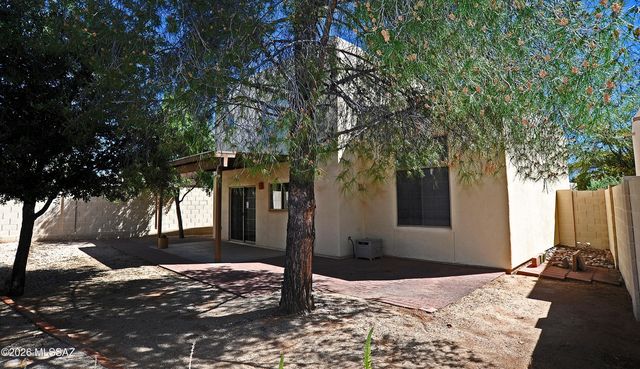 11701 N Copper Creek Drive, Tucson, AZ 85737