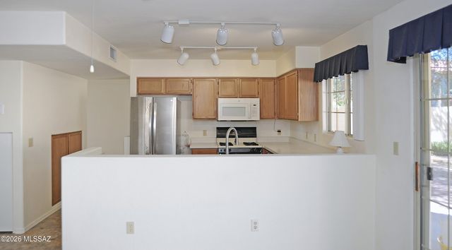 11701 N Copper Creek Drive, Tucson, AZ 85737