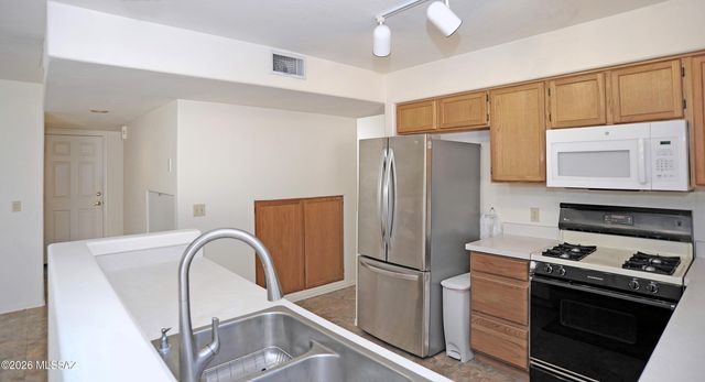 11701 N Copper Creek Drive, Tucson, AZ 85737