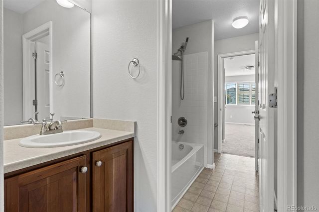 5365 S Haleyville Way, Aurora, CO 80016