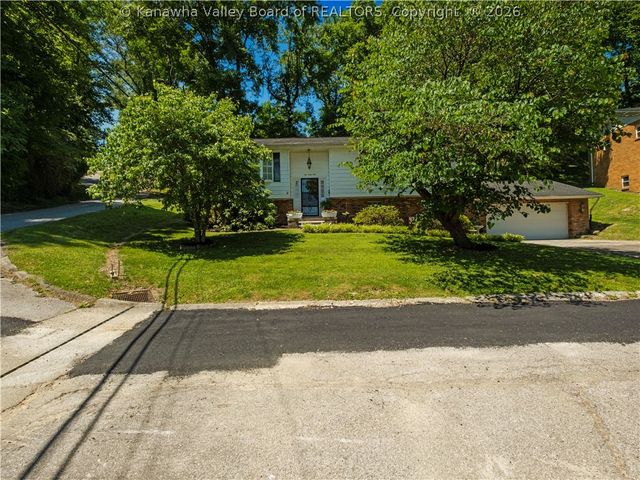 241 Lakeview Drive, St Albans, WV 25177