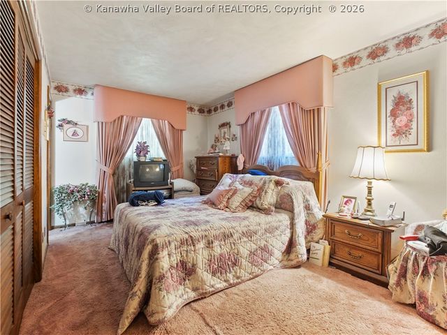 241 Lakeview Drive, St Albans, WV 25177