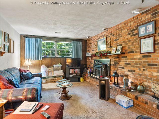 241 Lakeview Drive, St Albans, WV 25177