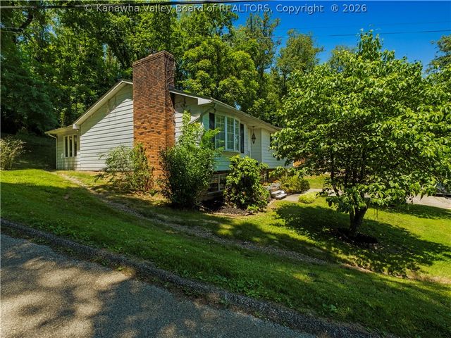 241 Lakeview Drive, St Albans, WV 25177