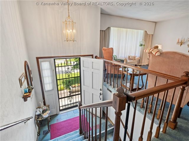 241 Lakeview Drive, St Albans, WV 25177