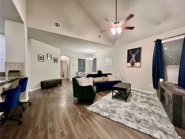 10036 Gold Finch Run, Magnolia, TX 77354