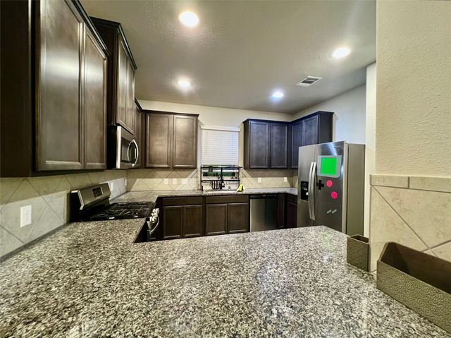 10036 Gold Finch Run, Magnolia, TX 77354