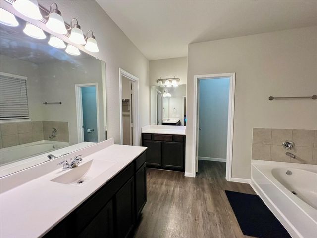 10036 Gold Finch Run, Magnolia, TX 77354