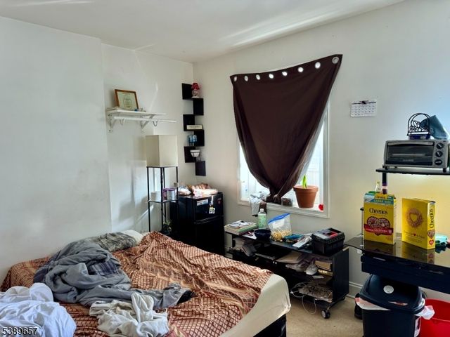 279 Dr Martin Luther King J, Newark City, NJ 07102