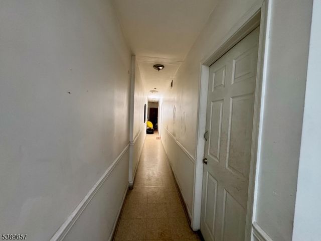 279 Dr Martin Luther King J, Newark City, NJ 07102