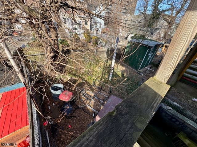 279 Dr Martin Luther King J, Newark City, NJ 07102