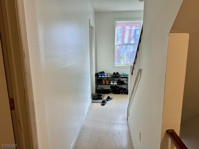 279 Dr Martin Luther King J, Newark City, NJ 07102