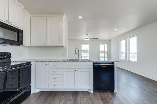 923 E Fordham Street, Lubbock, TX 79403