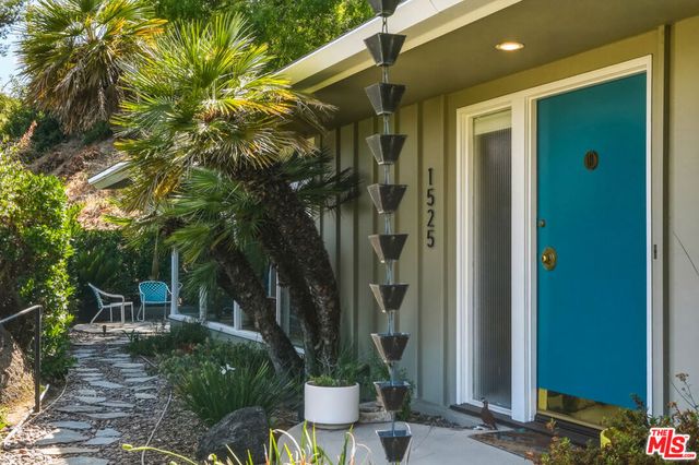 1525 Glenmont Drive, Glendale, CA 91207