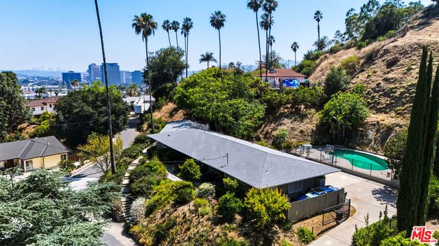 1525 Glenmont Drive, Glendale, CA 91207
